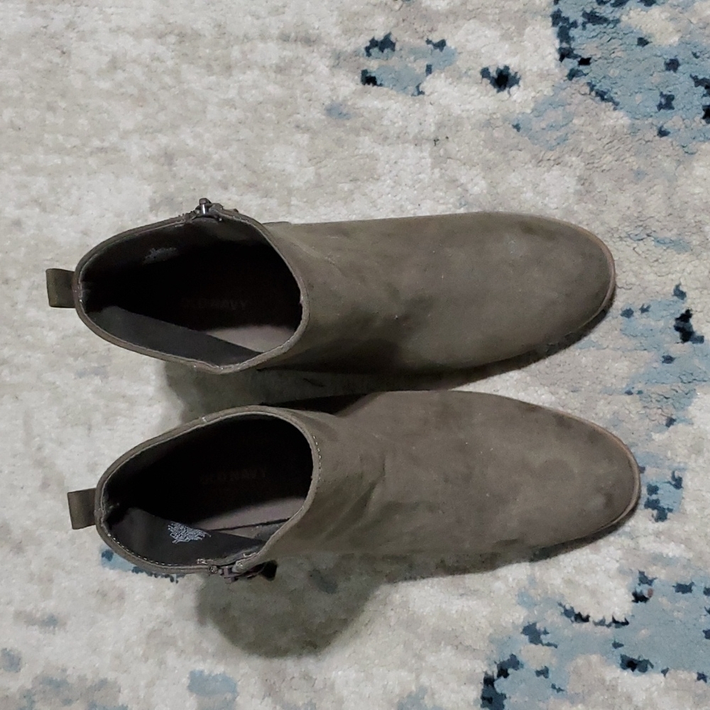 Old Navy Green Ankle Boots